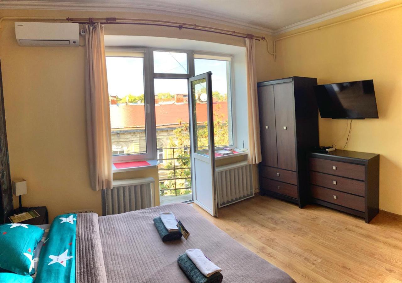 Valentine Apartment Lviv Eksteriør bilde